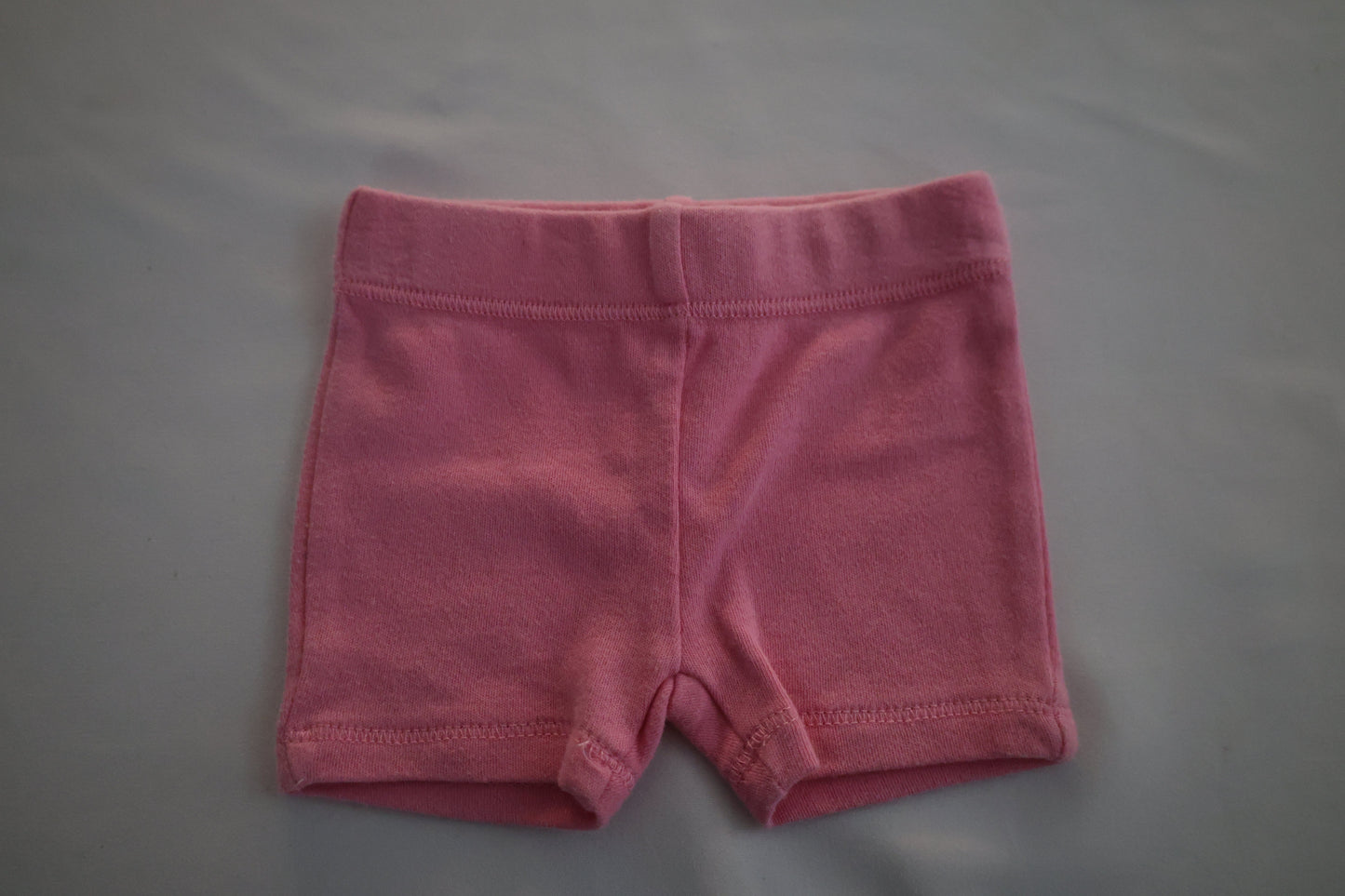 Short nouveau-né